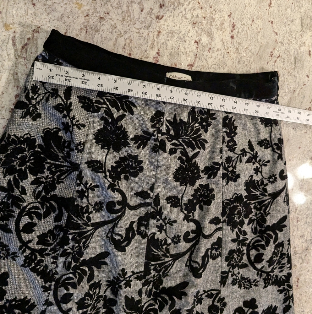 Cut Velvet Coldwater Creek Womens Floral Skirt Sz 14 Black & Gray Lined Side Zip